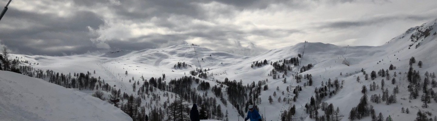 profile-banner-image